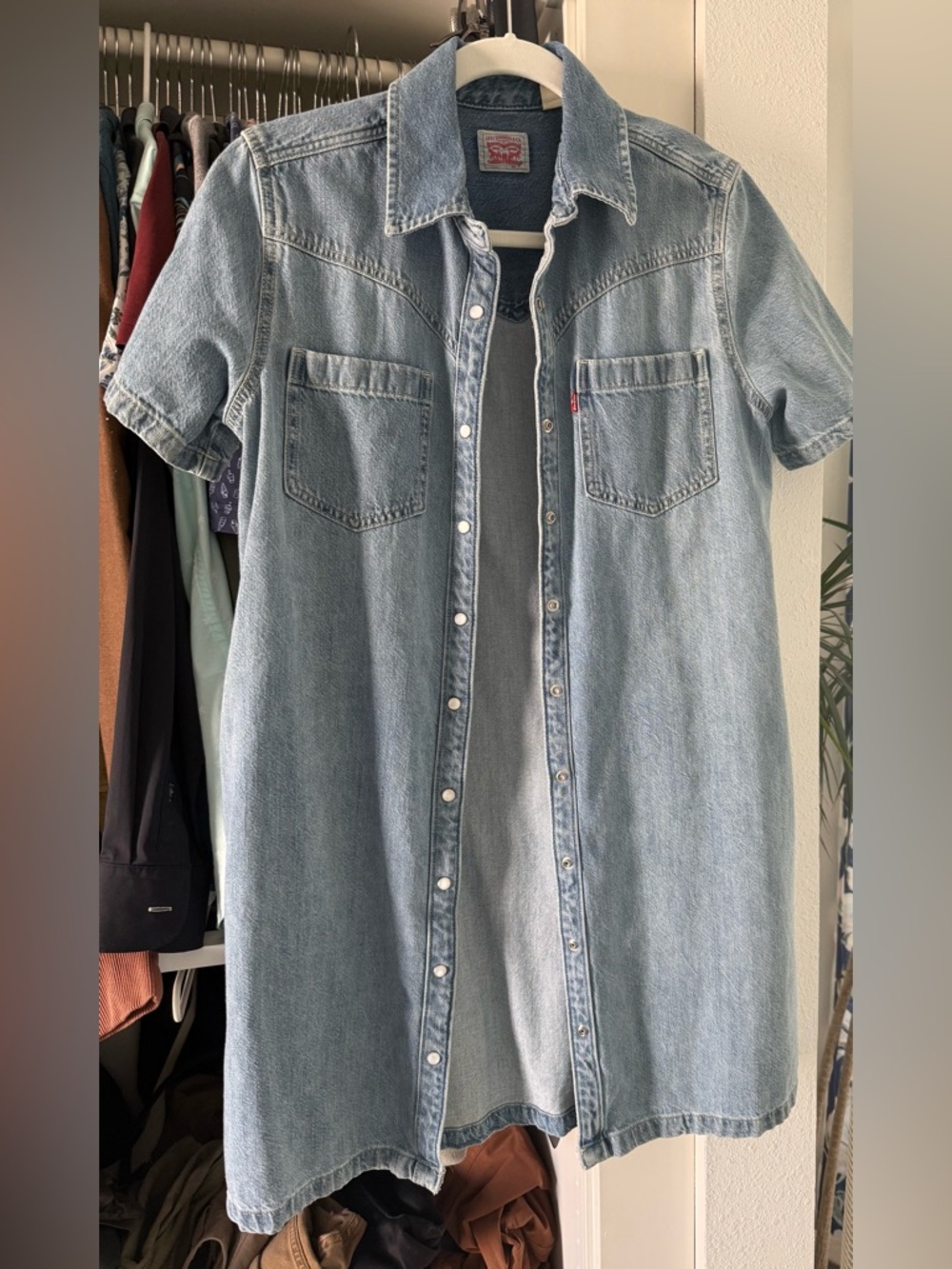 LOUISA SHORT-SLEEVE DENIM MIDI DRESS